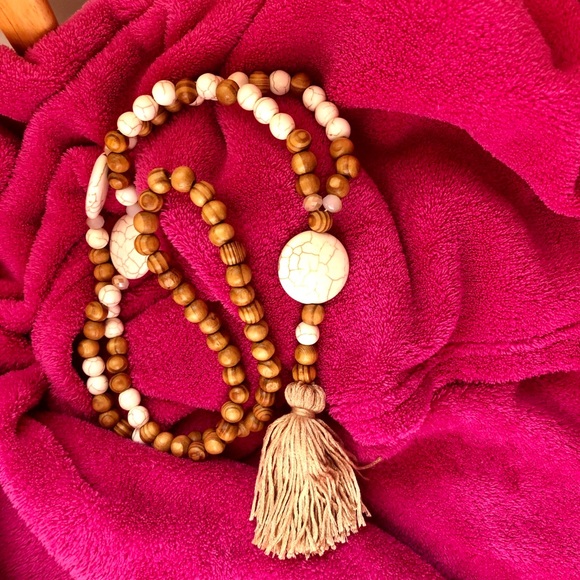 Jewelry - NWT, Beautiful BoHo Necklace with tassel.